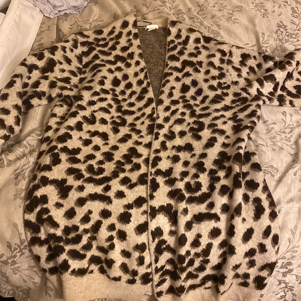 H&M leopard print cardigan size XL